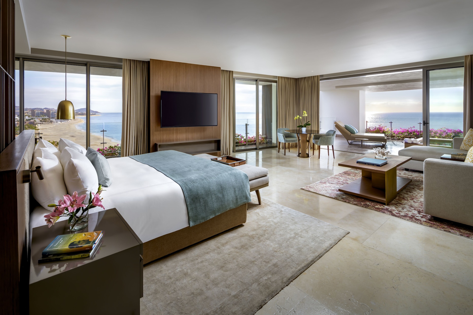 GRAND, SUITE, CORNER