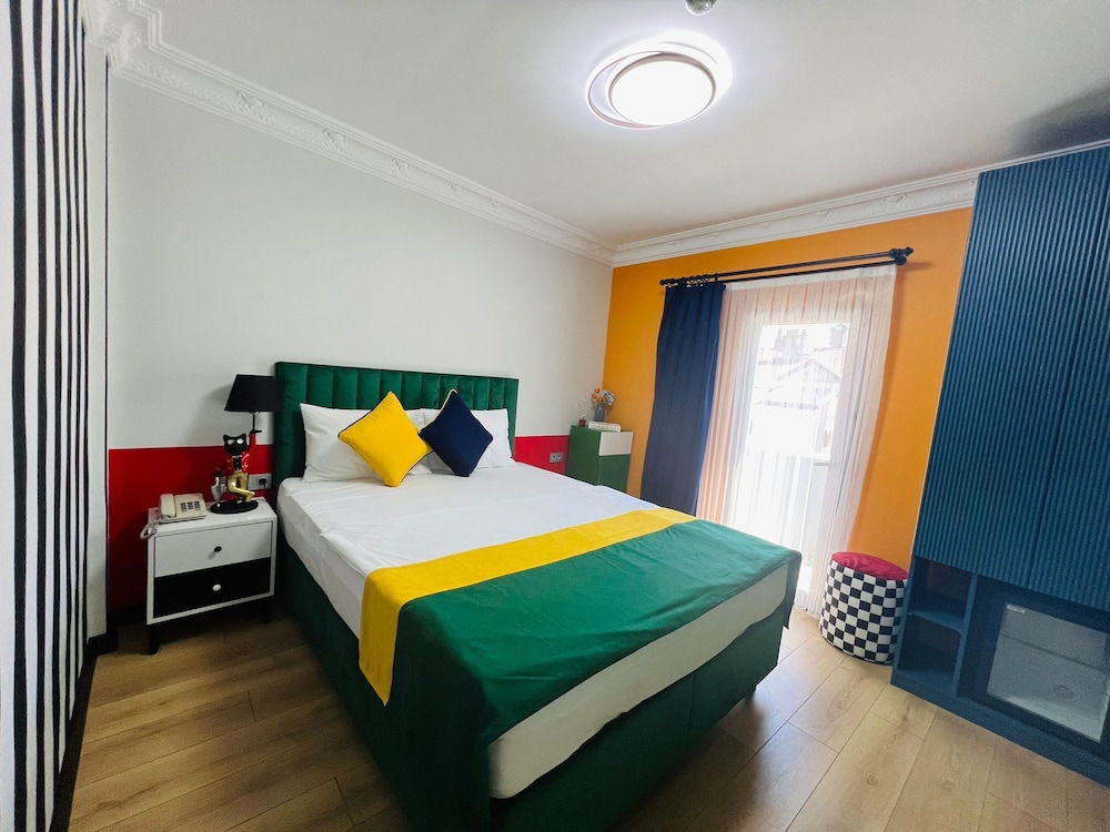 Apex Hotel 19/64