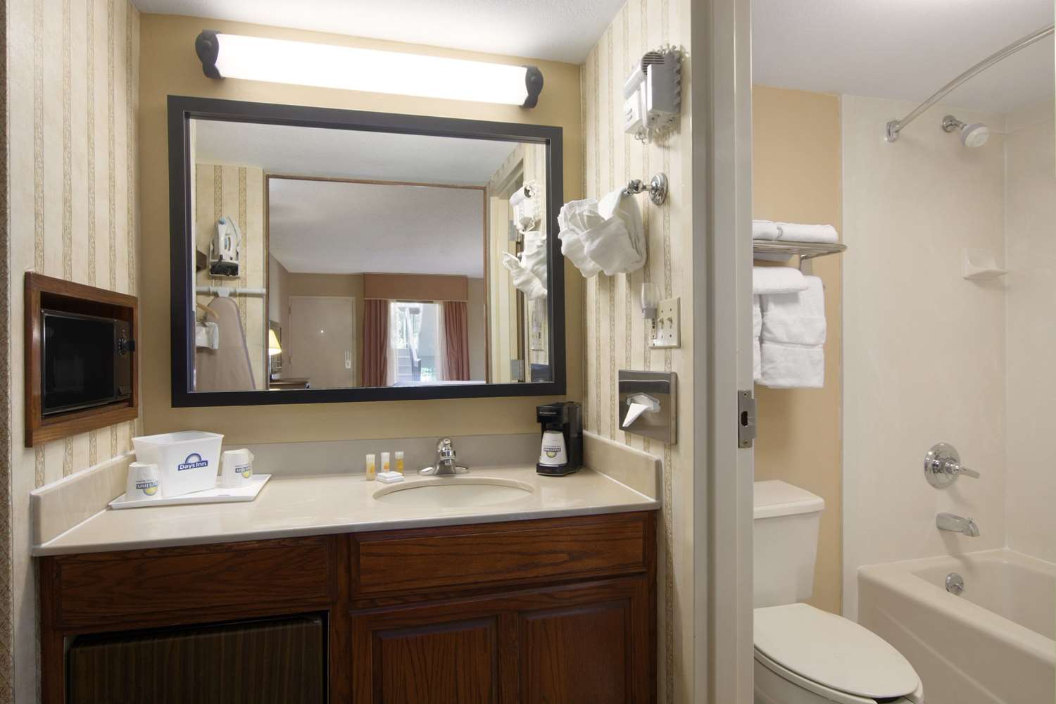 Days Inn By Wyndham Longview South 24/25