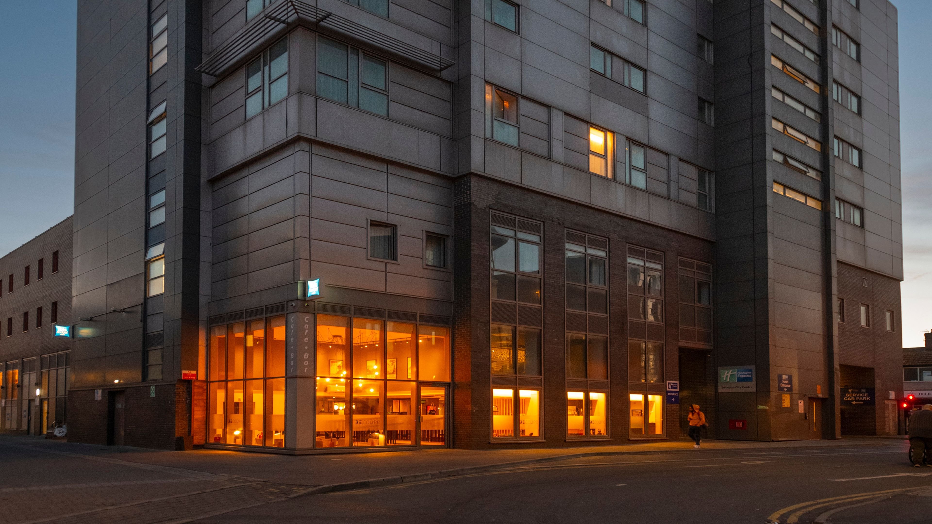 Holiday Inn Express SWINDON CITY CENTRE 11/13