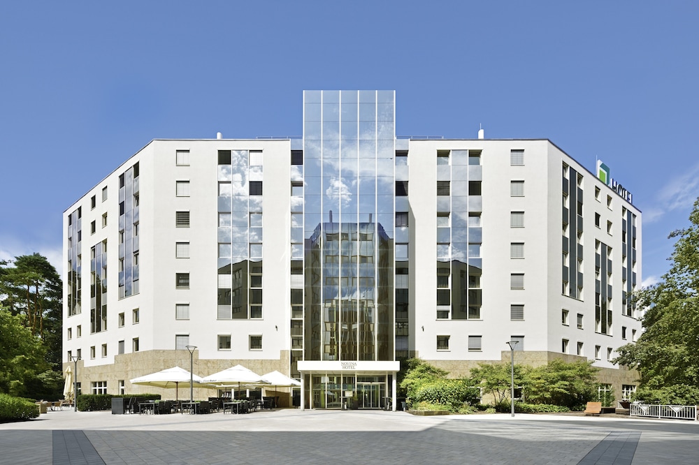 Novina Hotel Sudwestpark Nurnberg 9/68