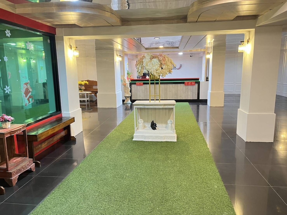 lobby