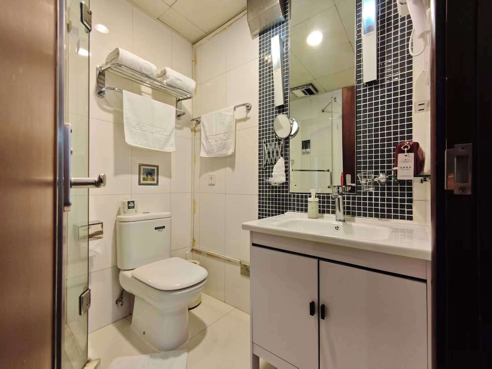 World Union Service Apartment Cosmo 69/72