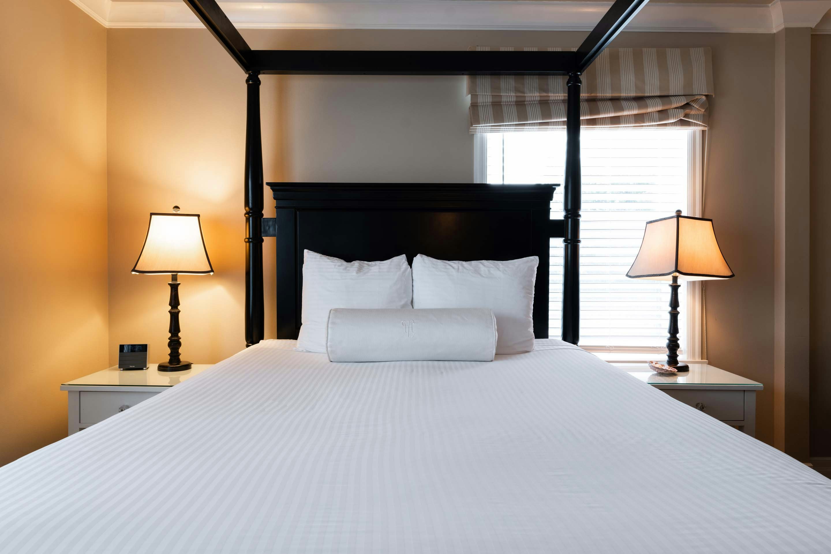 Cannon Beach Hotel Collection 20/39