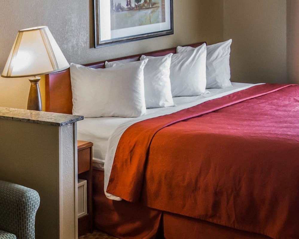 MainStay Suites Joliet I-80 25/47