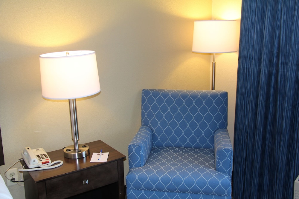 Best Western Port Huron Blue Water Bridge 23/31