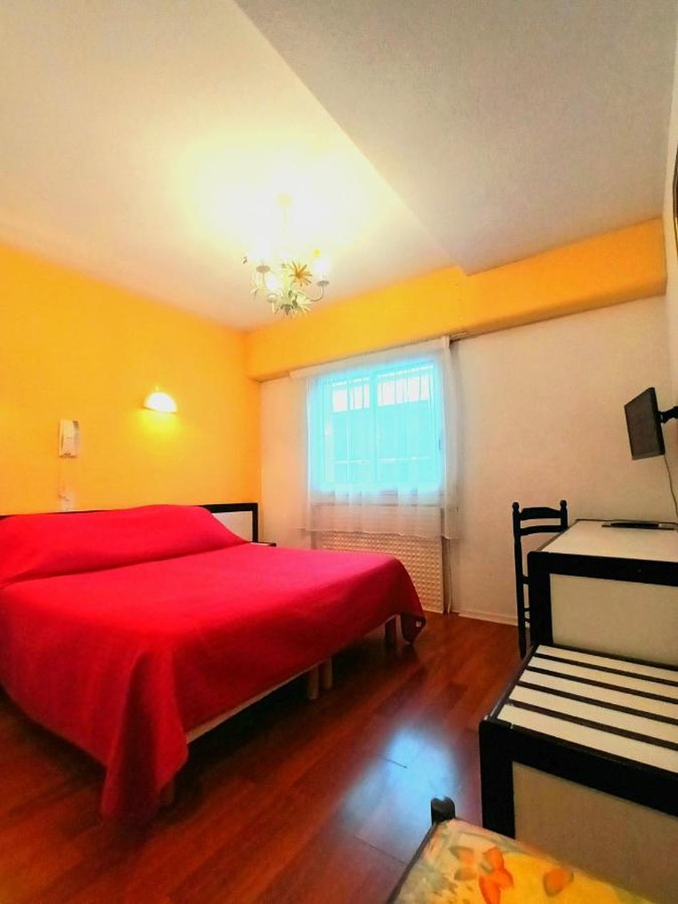 Hotel Jeanne D'arc 6/50