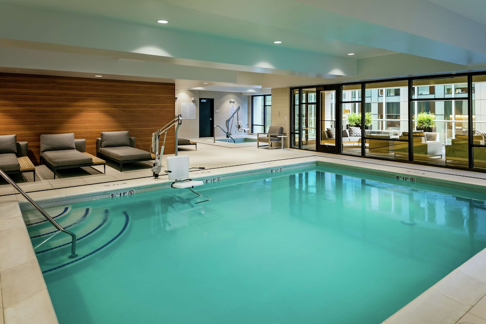Hilton Garden Inn Seattle Bellevue Downtown