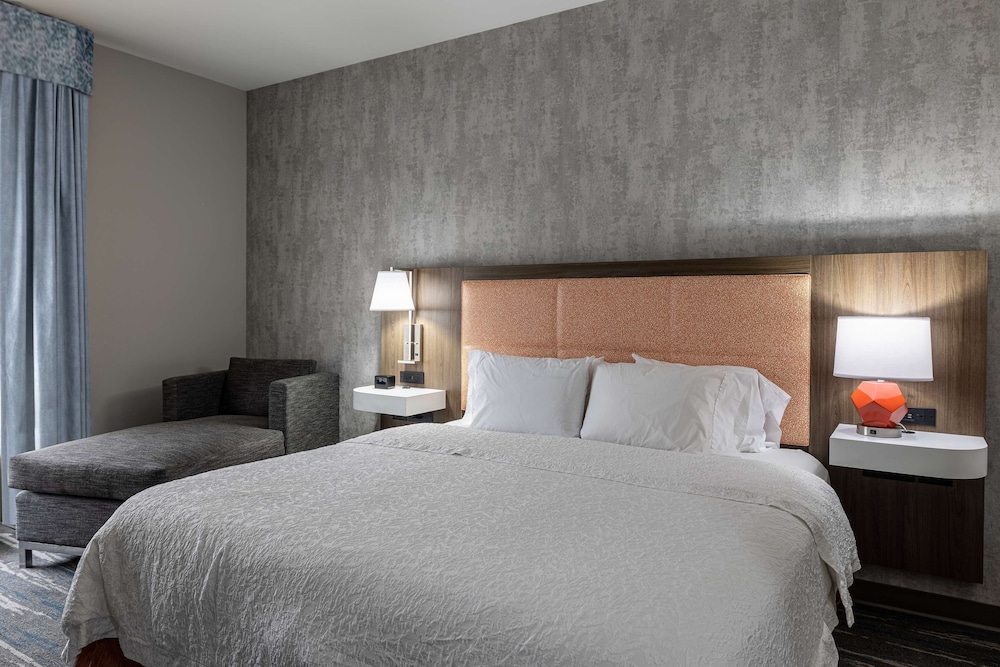 Hampton Inn Knoxville West At Cedar Bluff 17/50