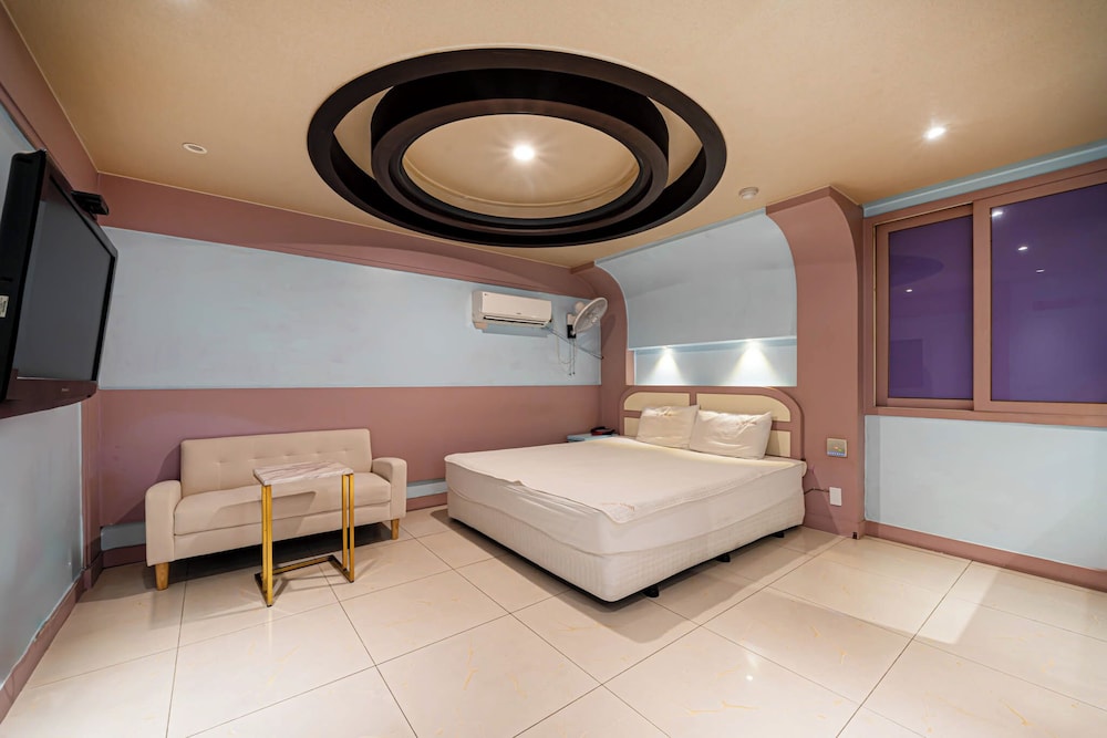 Sense Motel 14/50
