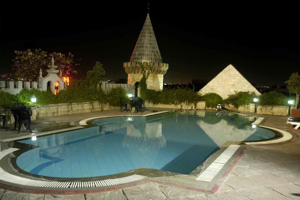 Amrutha Castle Hotel 20/21