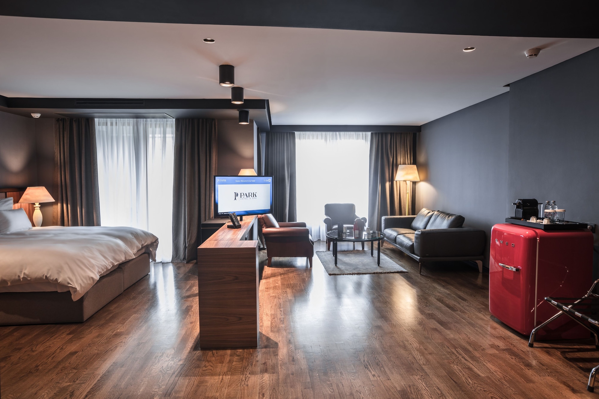 FABULOUS, EXECUTIVE, SUITE, ARENA VIEW