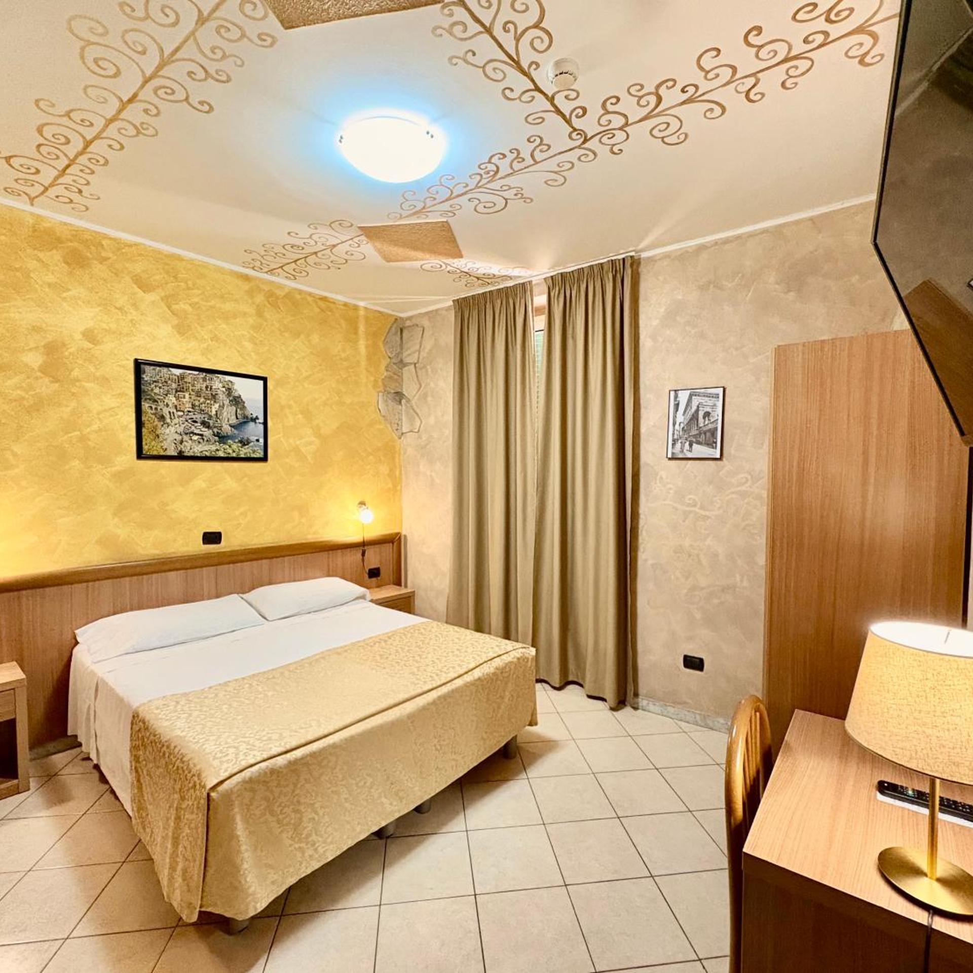 HOTEL DELLA POSTA 22/83