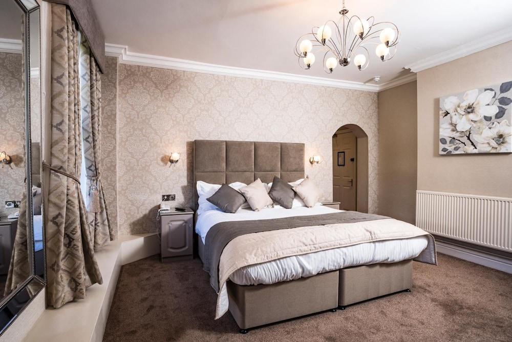 Borough Arms Hotel 17/31