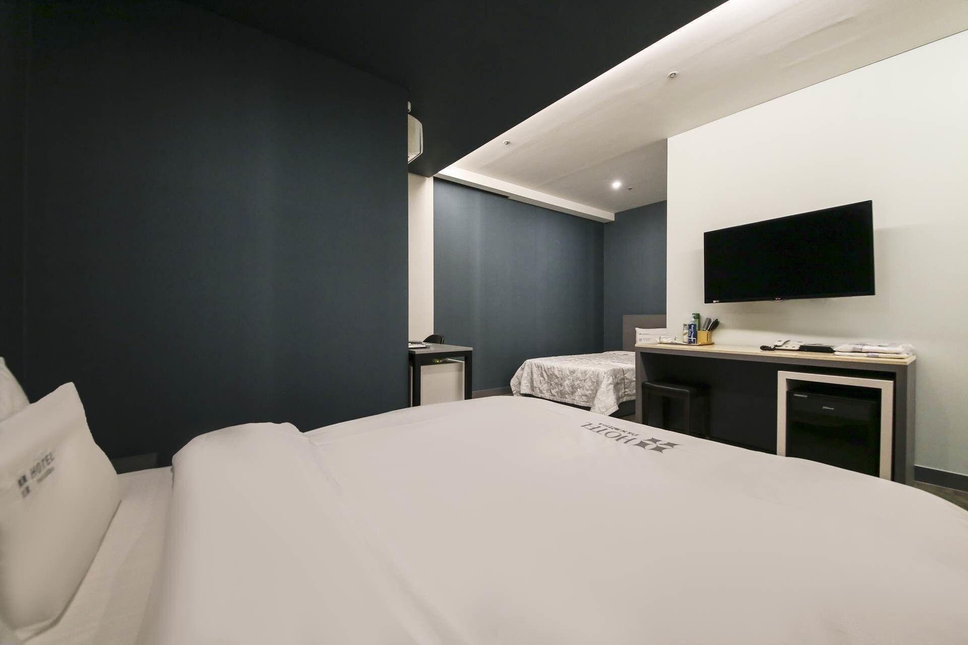 Hotel Pandora 9/23