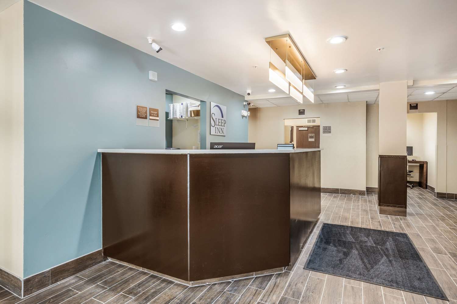 Sleep Inn & Suites Tallahassee - Capitol 3/21
