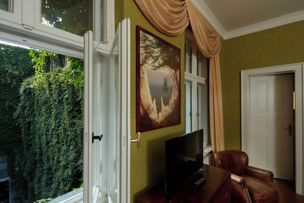 Arte Luise Kunsthotel 77/94