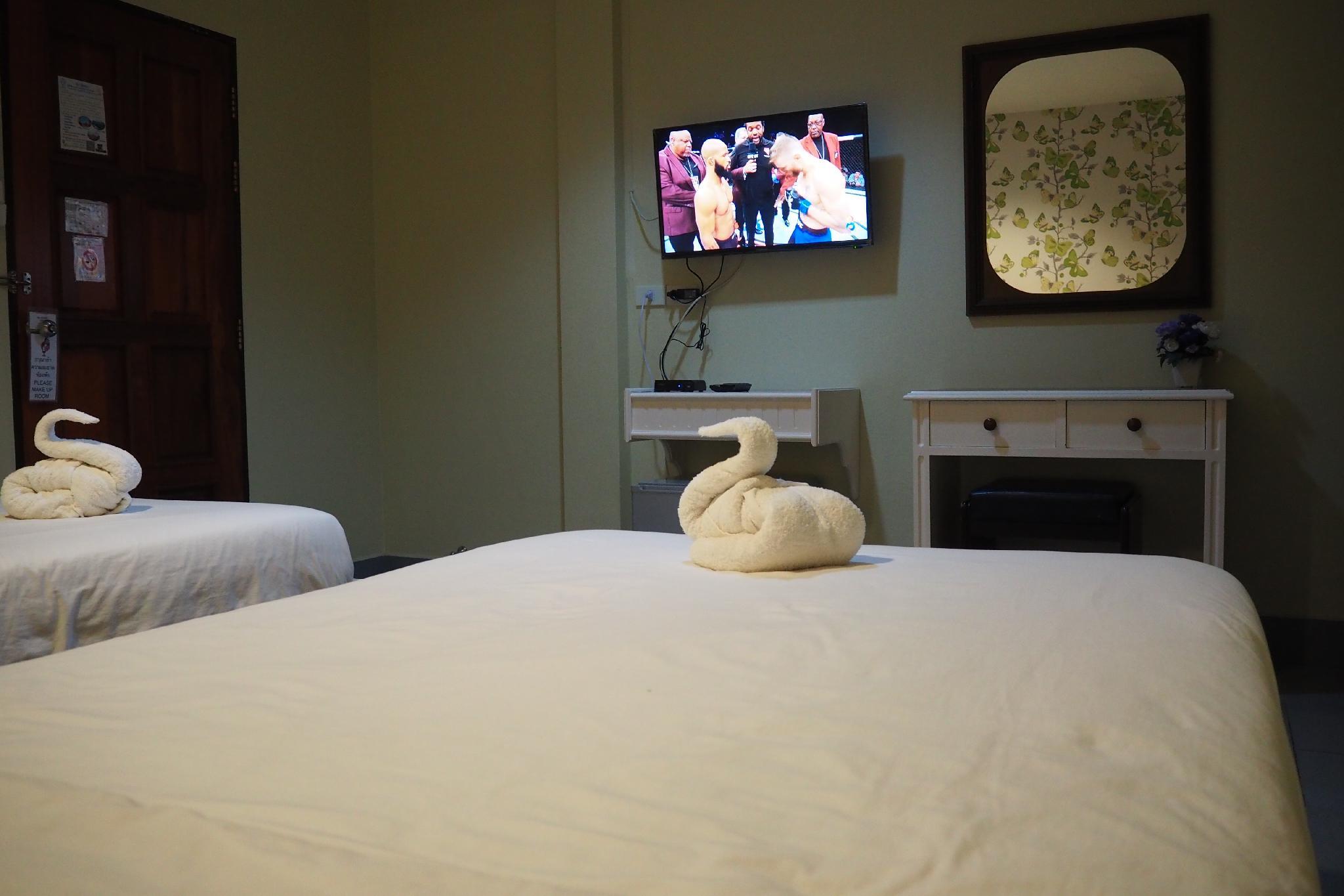 ALL DAY HOTEL 14/18