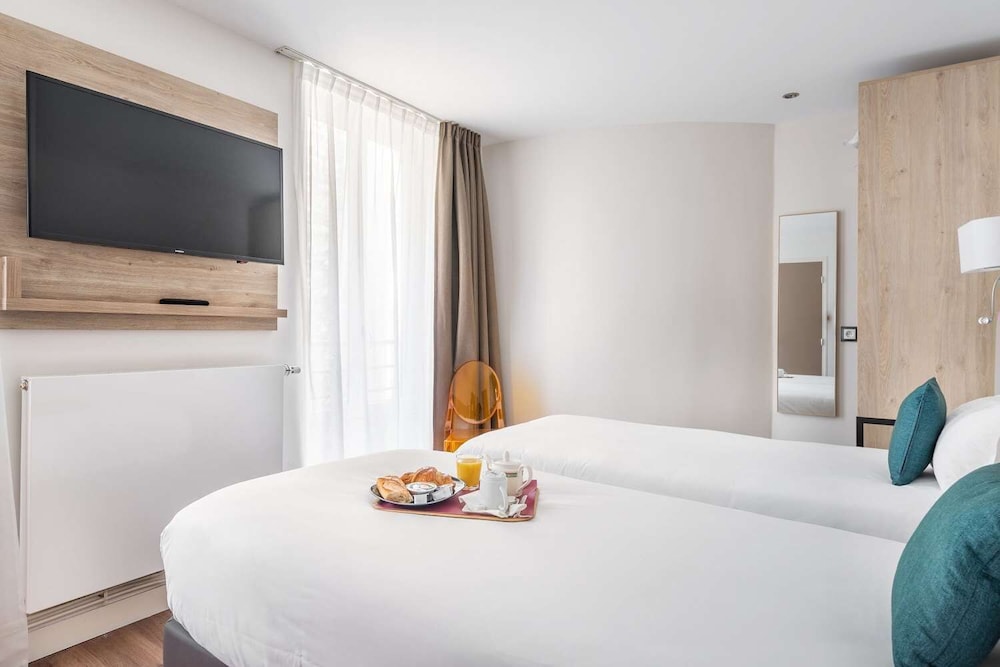 Hotel Courcelles Mederic 5/39