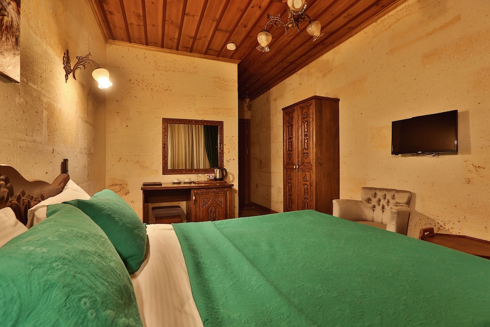 Milat Cave Hotel 28/50