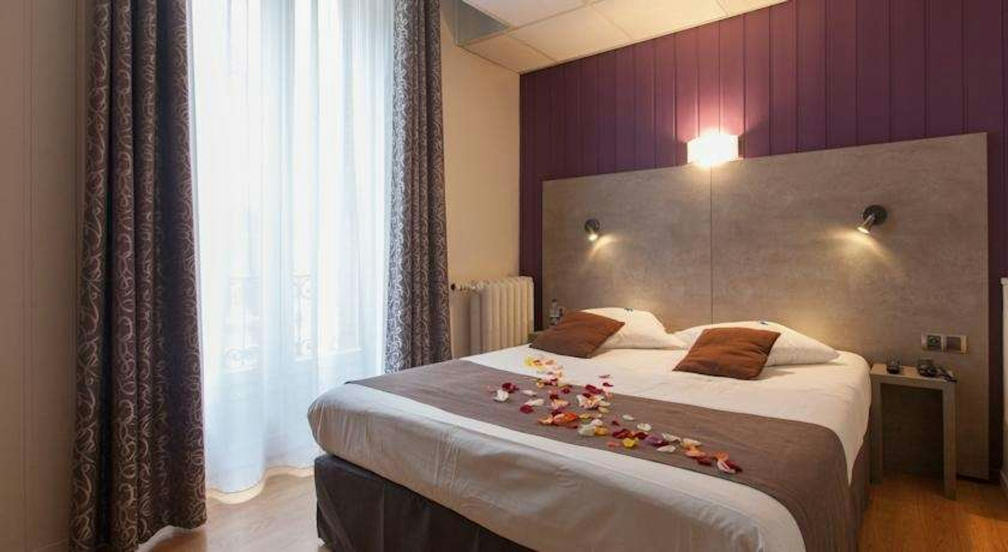 Royal Hotel Grenoble Centre 4/10