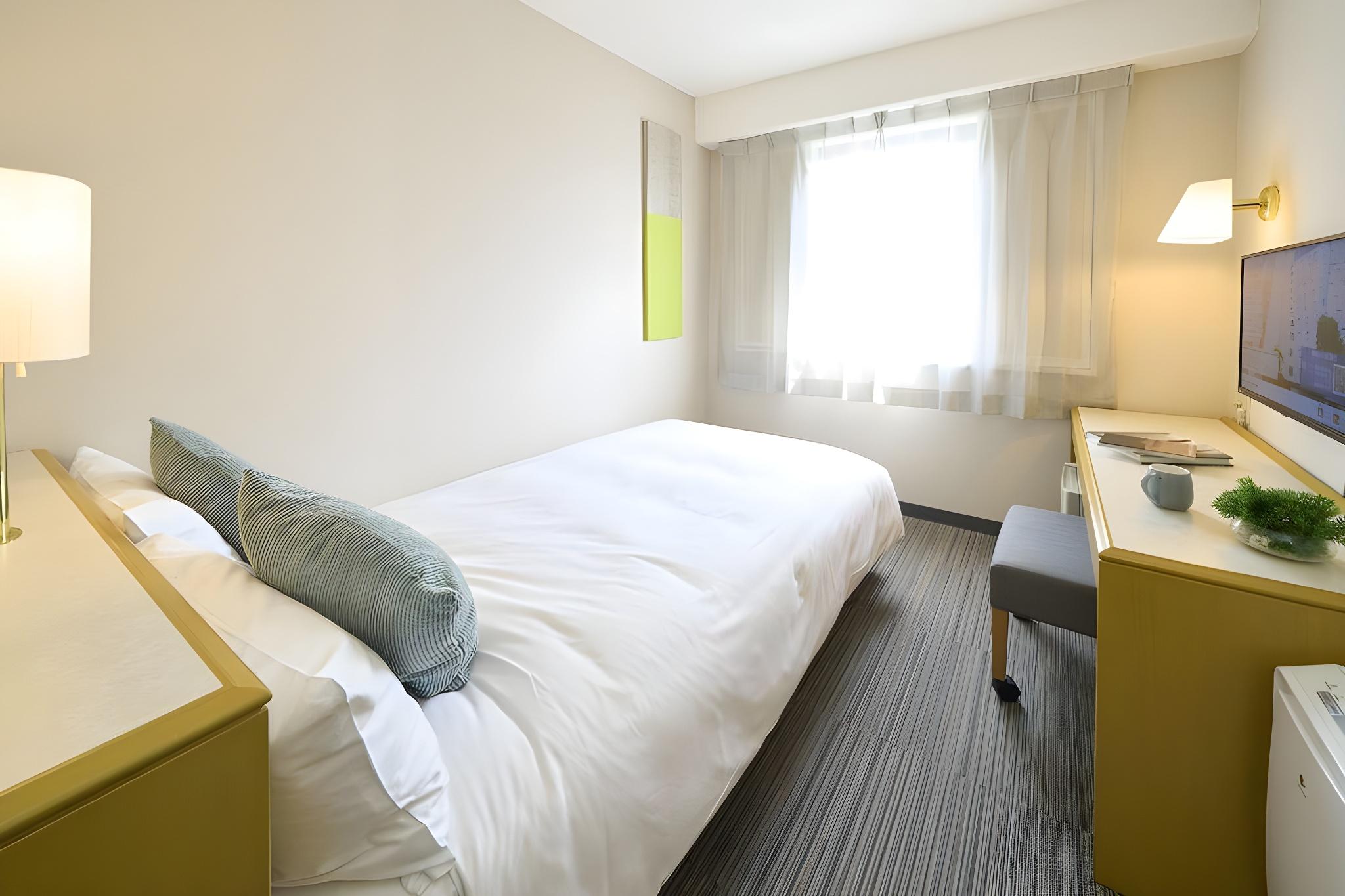 Semi Room, Single, 2 Double Beds