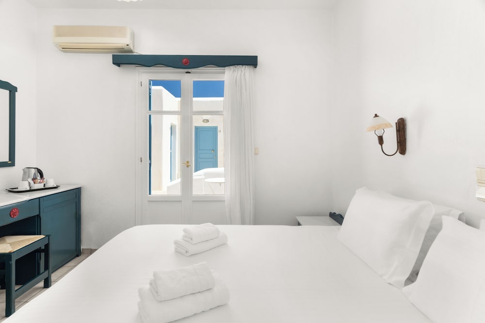 Paros Inn Hotel 17/50