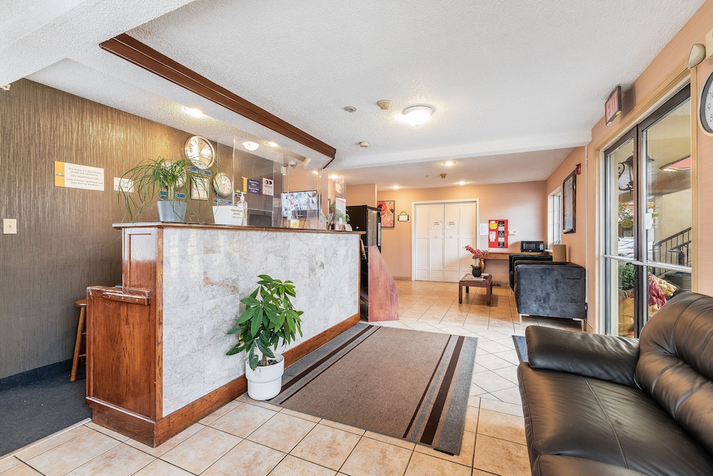 Days Inn by Wyndham Federal Way 5/40