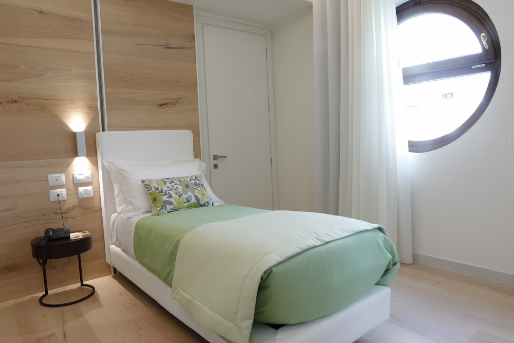 Astrea Wellness & Spa 7/49