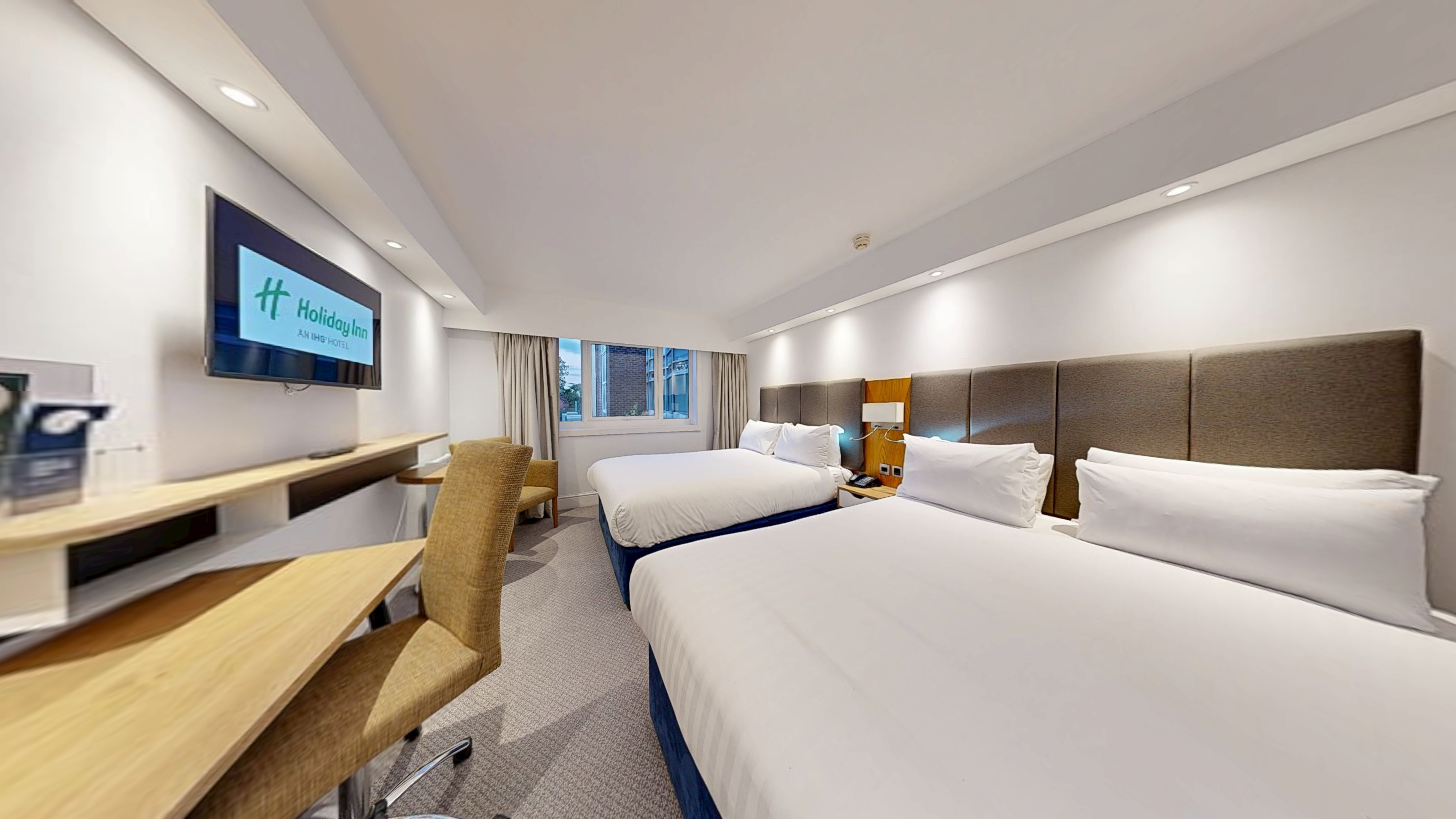Holiday Inn Kenilworth 8/50