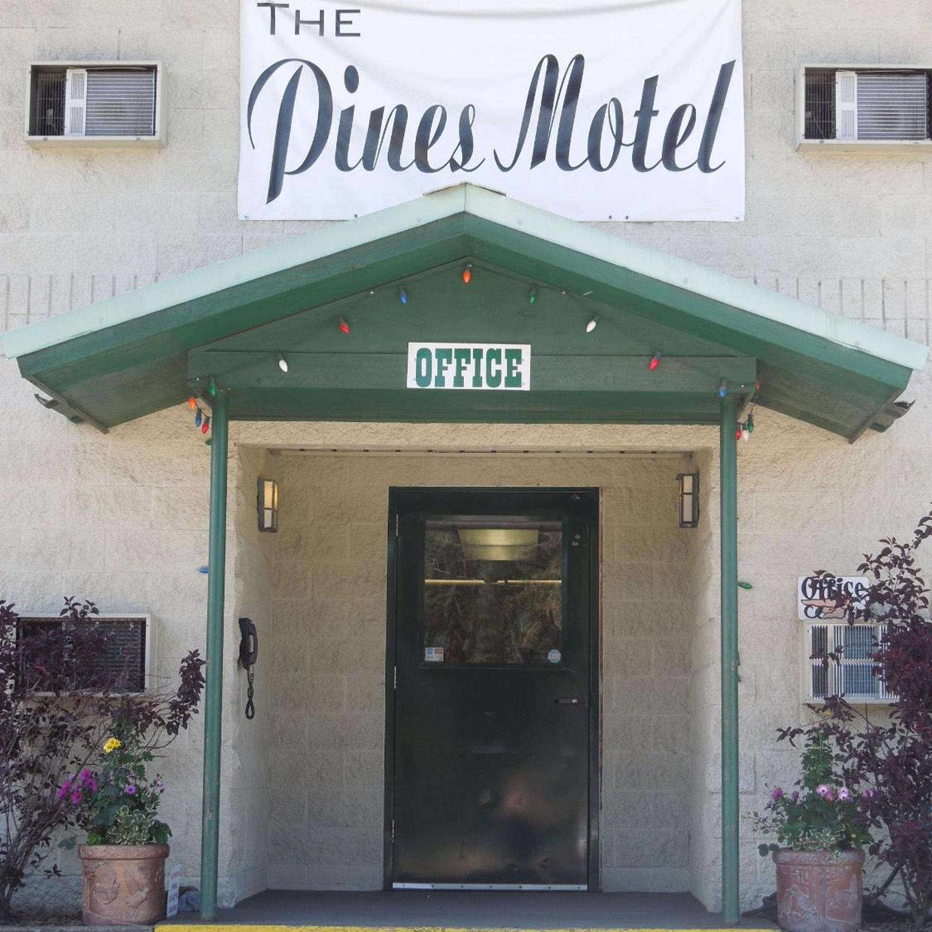 The Pines Motel 2/26