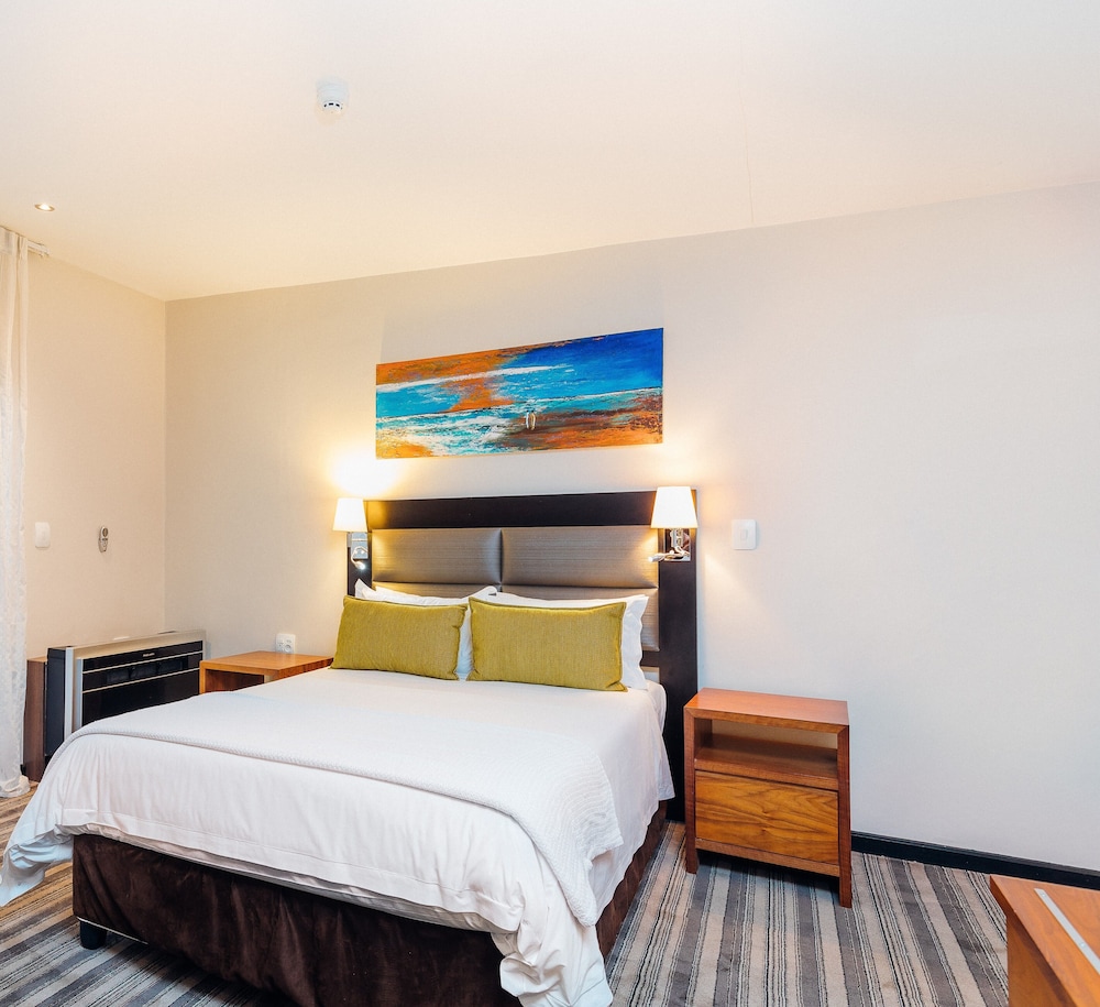 Premier Hotel Cape Town 25/82