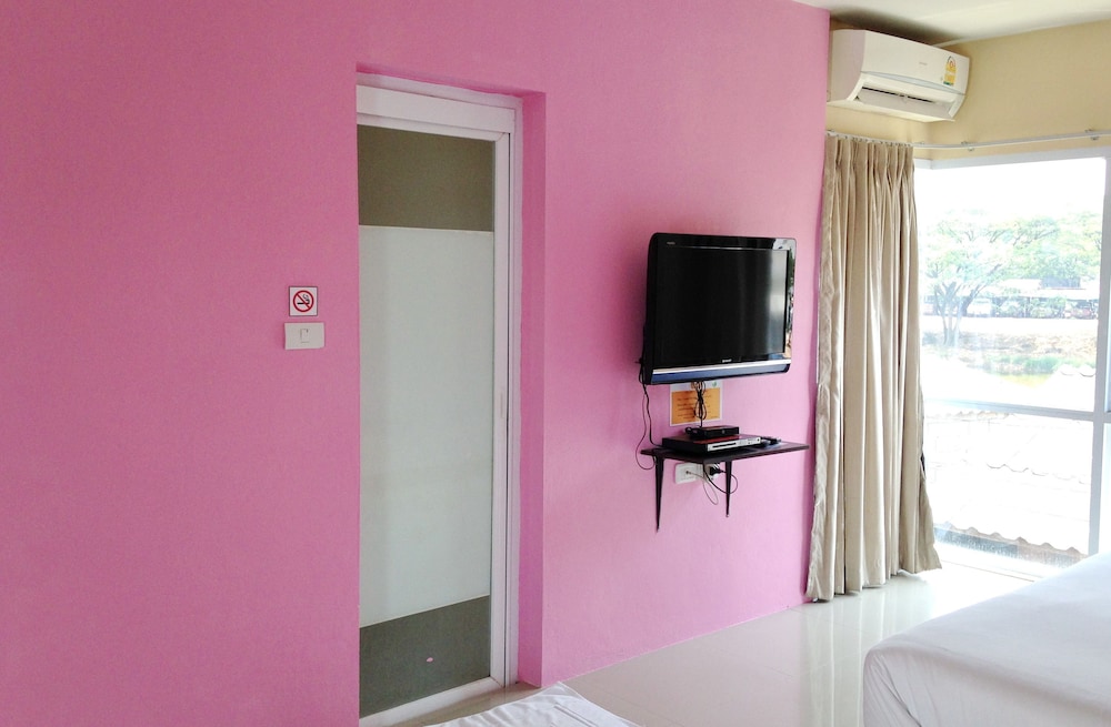 C2 Residence Boutique Hotel 12/28