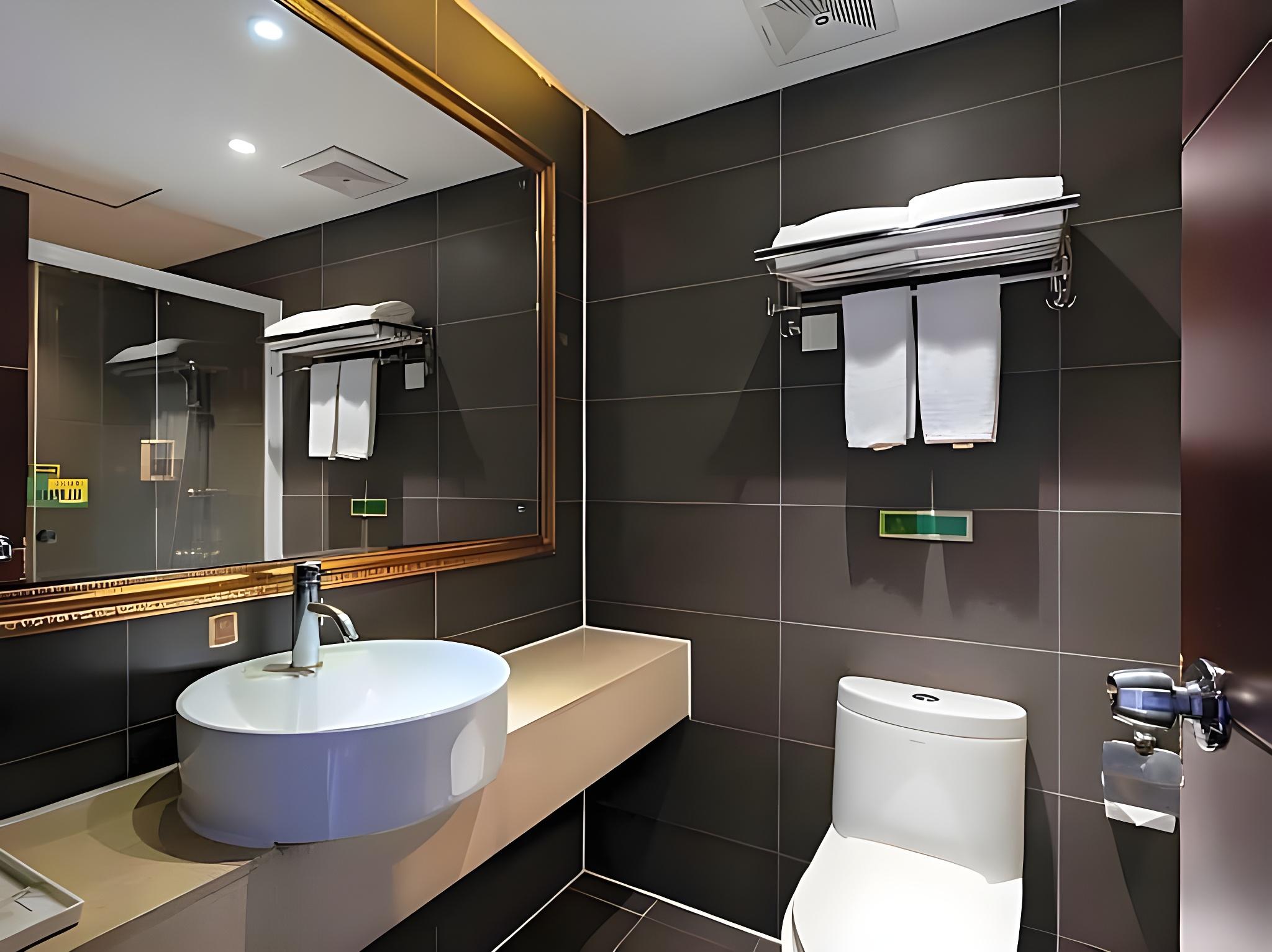 Vienna Hotel Guangzhou Shaheding Metro Station Branch 47/48