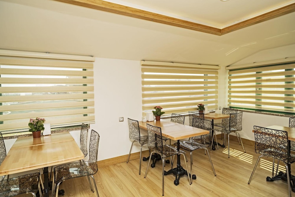Demir Suite Hotel 30/38
