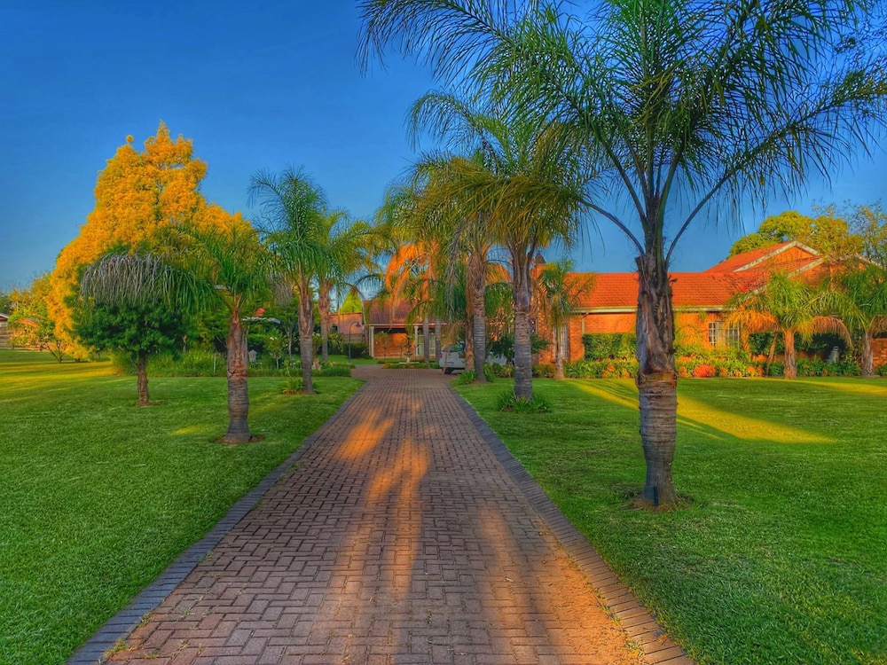The Hills Guest House 35/50