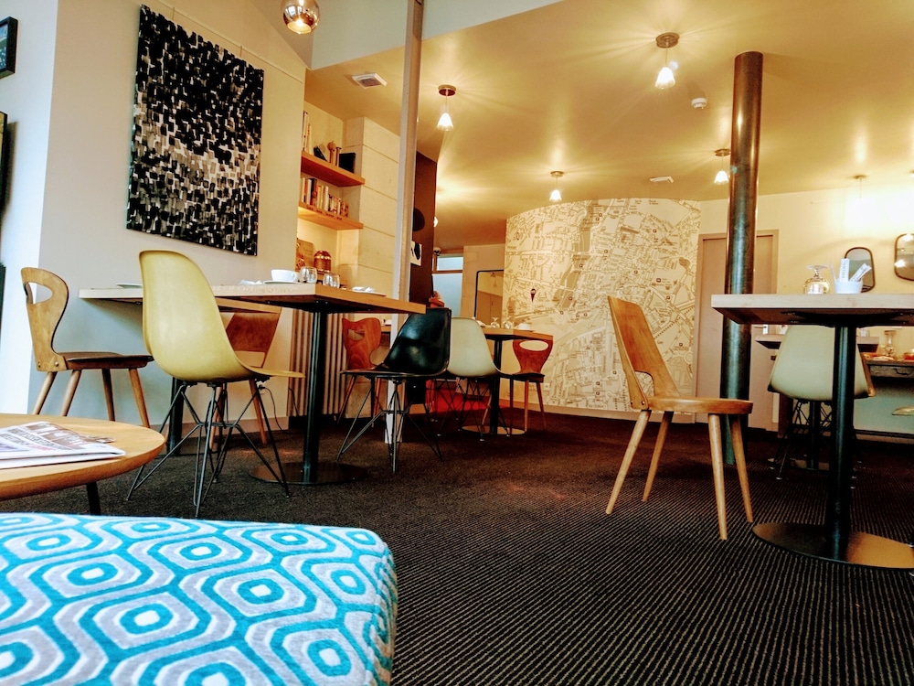 Accostage Hotel 24/63