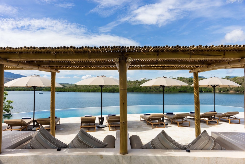 Menjangan Dynasty Resort 49/73
