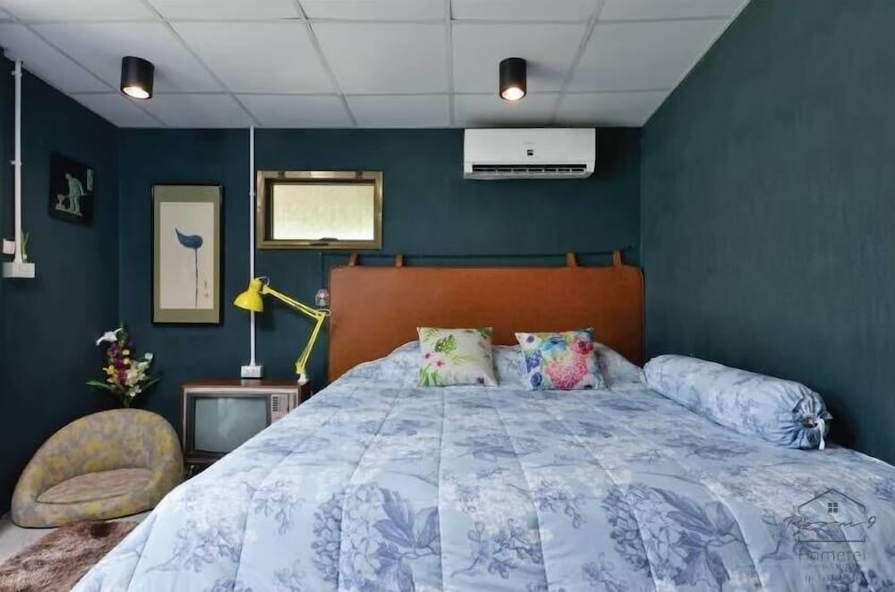 Room 9 Hometel 10/50