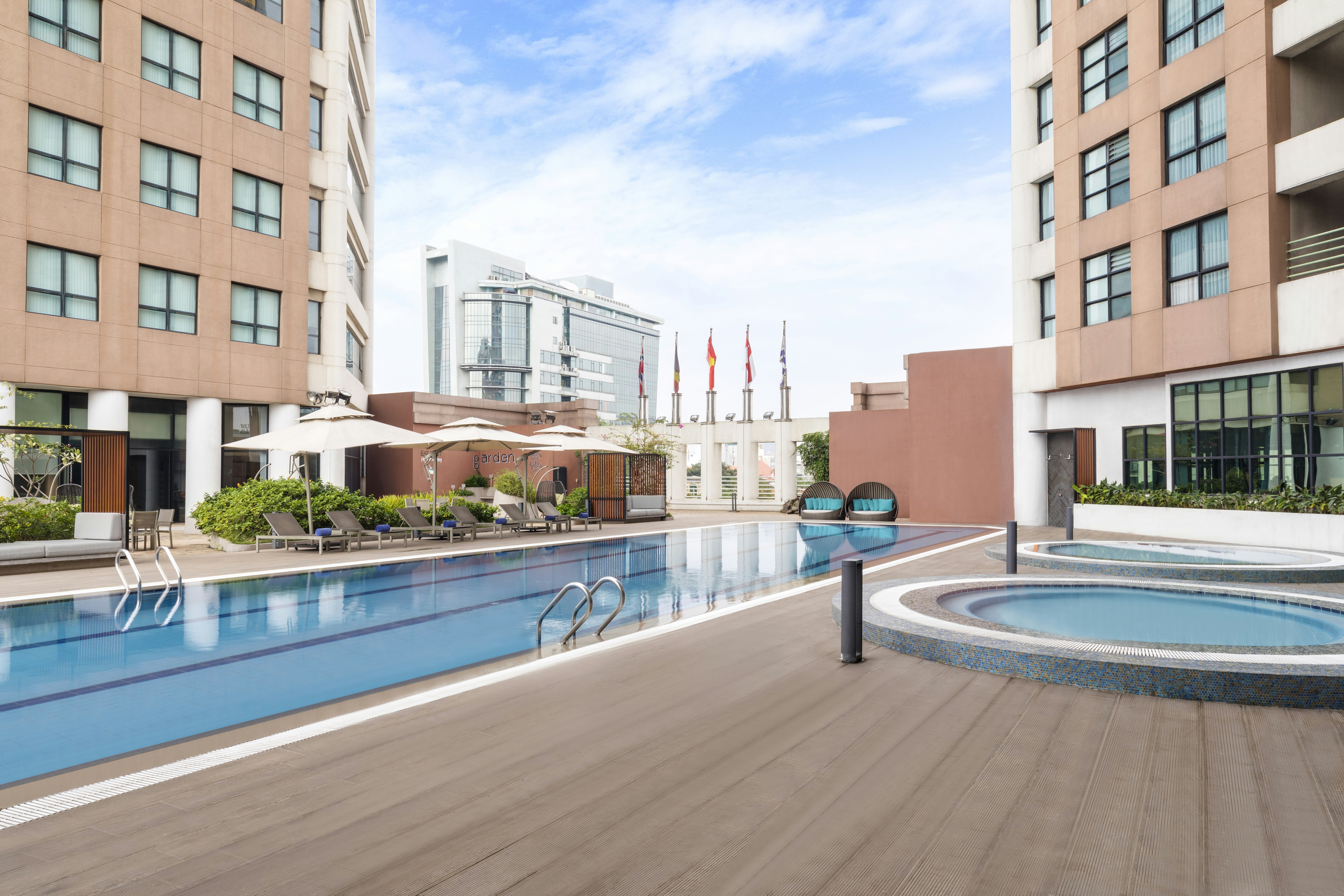 Somerset Grand Hanoi Hotel 48/49