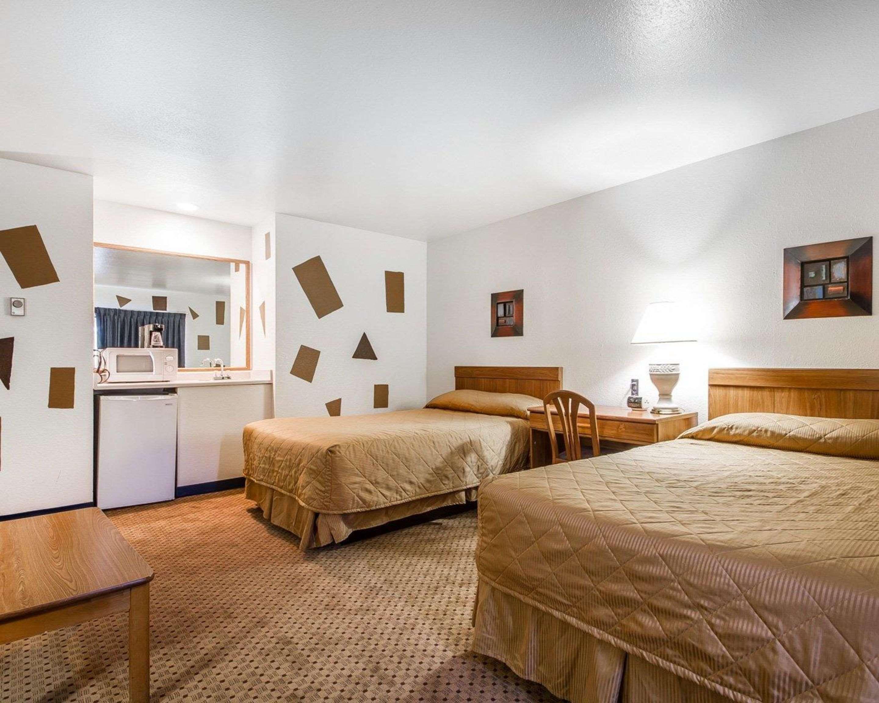 SUITE, 2 QUEEN BEDS