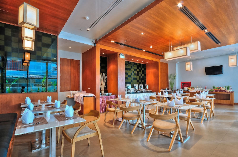 The Ashlee Heights Patong Hotel and Suites 43/62