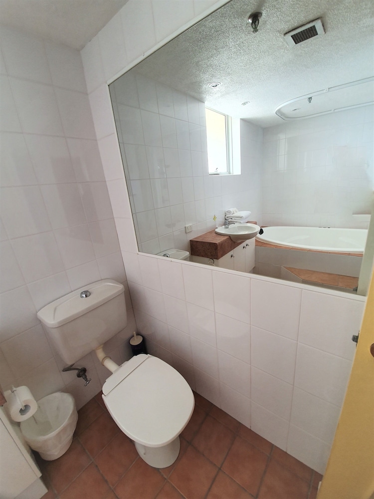 Talisman Apartments 18/75