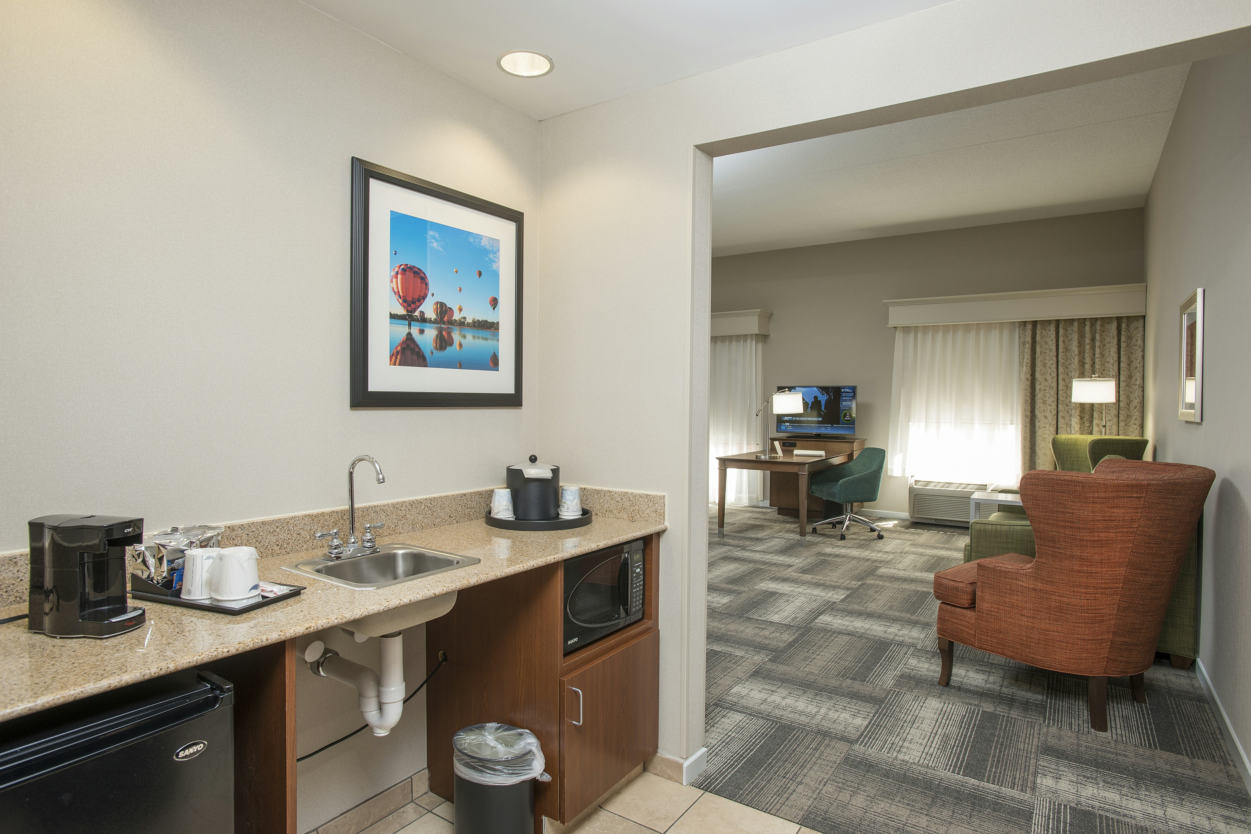 Hampton Inn Suites Cincinnati Union Centre Oh 45/45