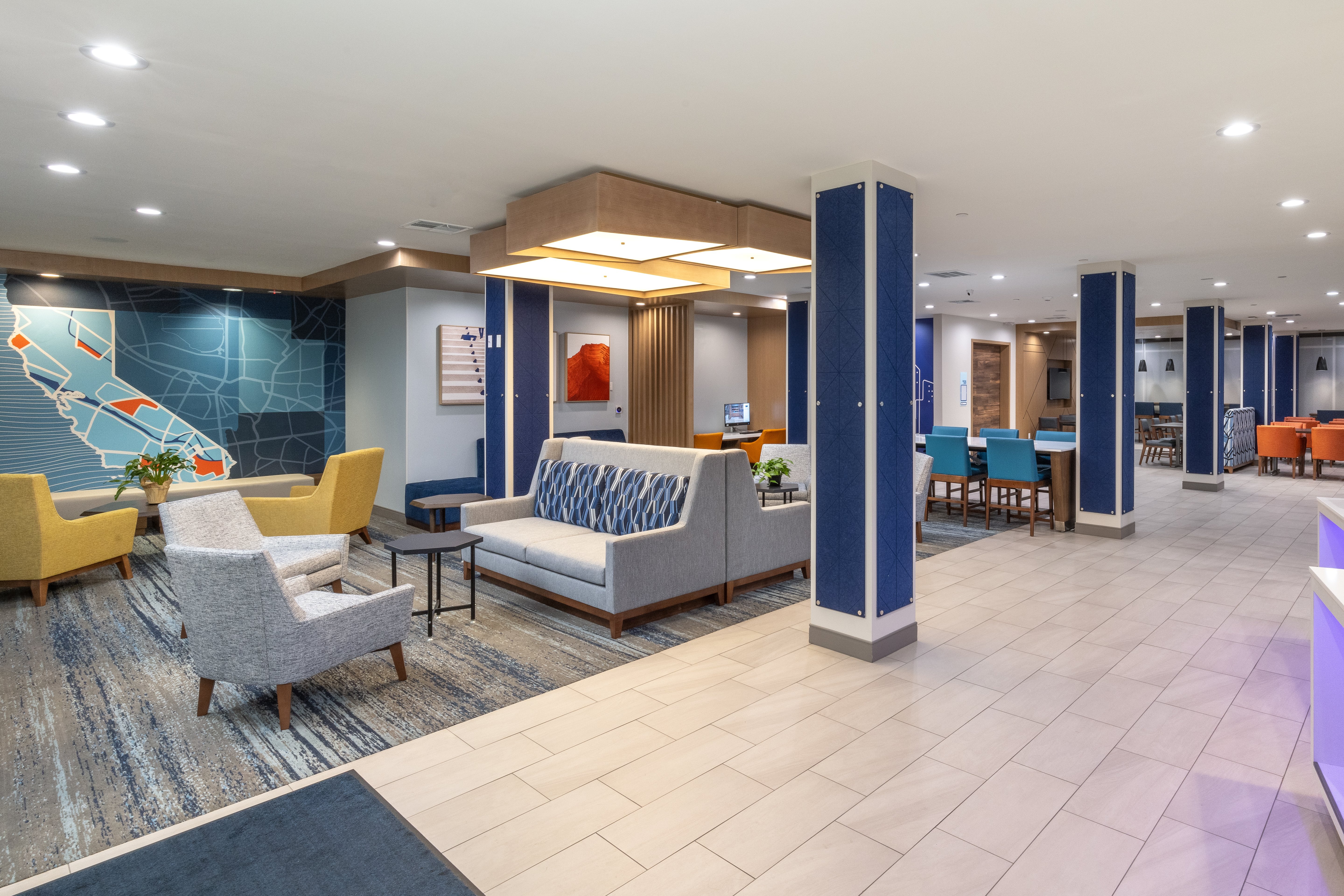 Holiday Inn Express & Suites Hawaiian Gardens 9/38