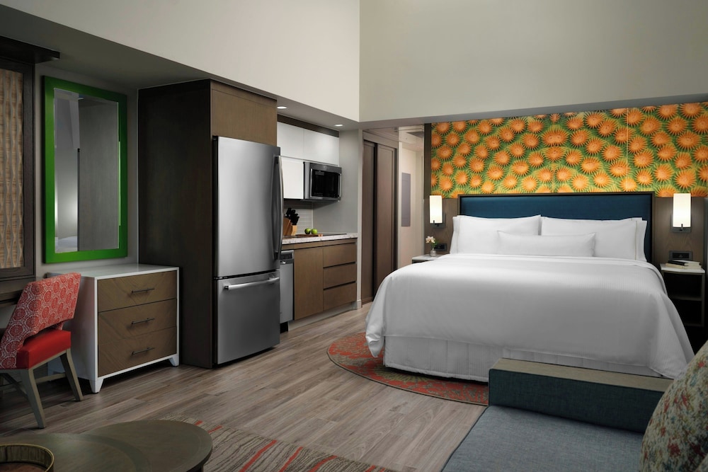 Studio, King Bed, Lagoon View, Sofa, Balcony