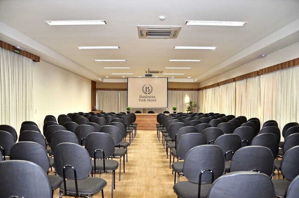 BUSINESS PARK HOTEL 62/69