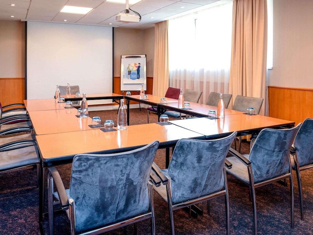 NOVOTEL MILTON KEYNES 64/74
