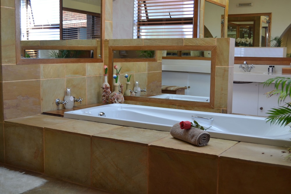 Dolphin View Guesthouse 46/50