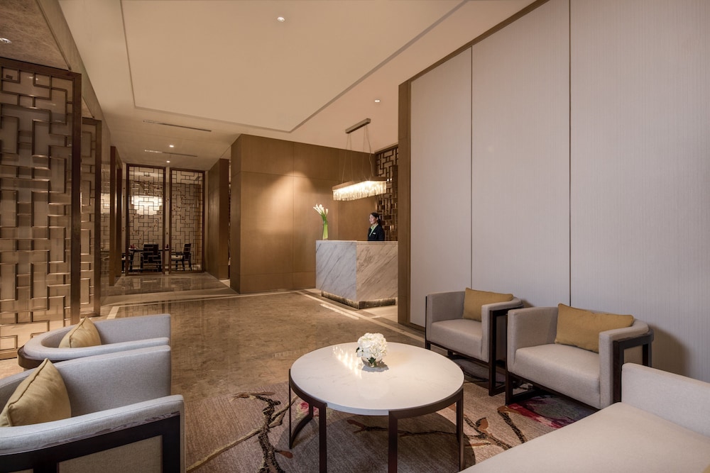 HOLIDAY INN NANJING HARBOUR 45/76